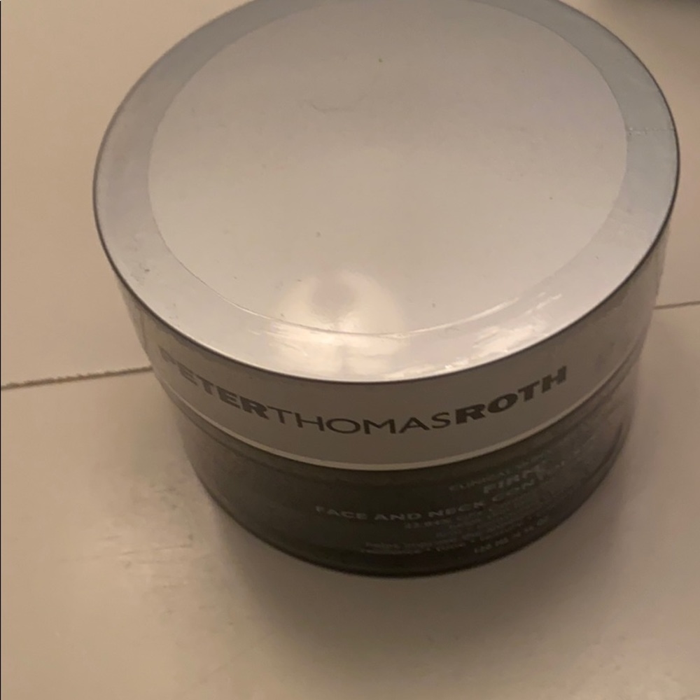 Peter Thomas Roth contouring cream Sealed New! 4oz